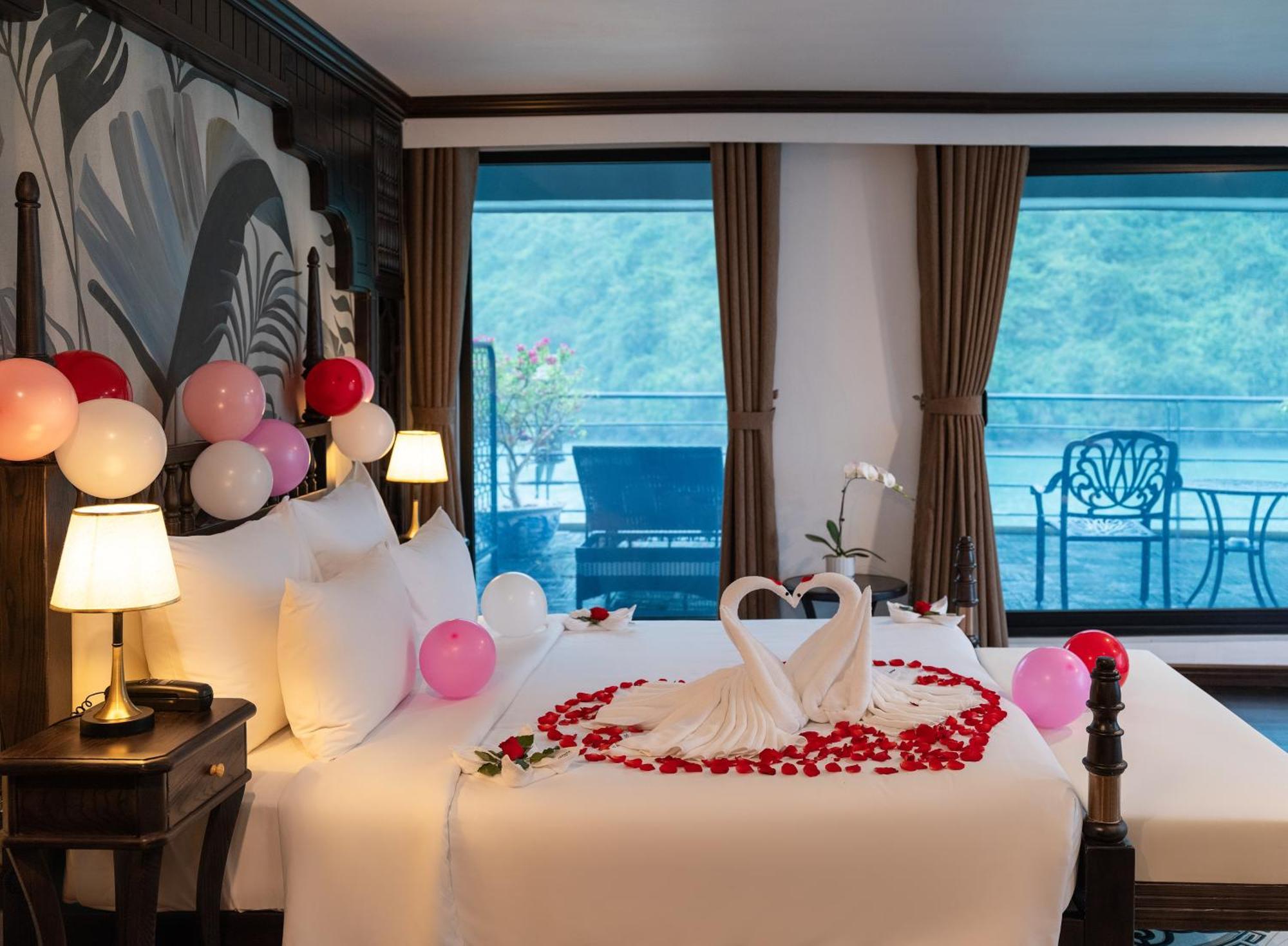 Отель Era Premium Cruises Halong Халонг Экстерьер фото